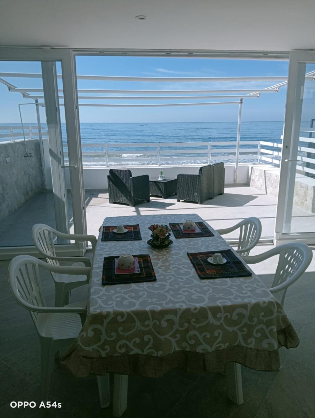 Palomera Luxury Apartment Sul Mare Gaeta Luaran gambar